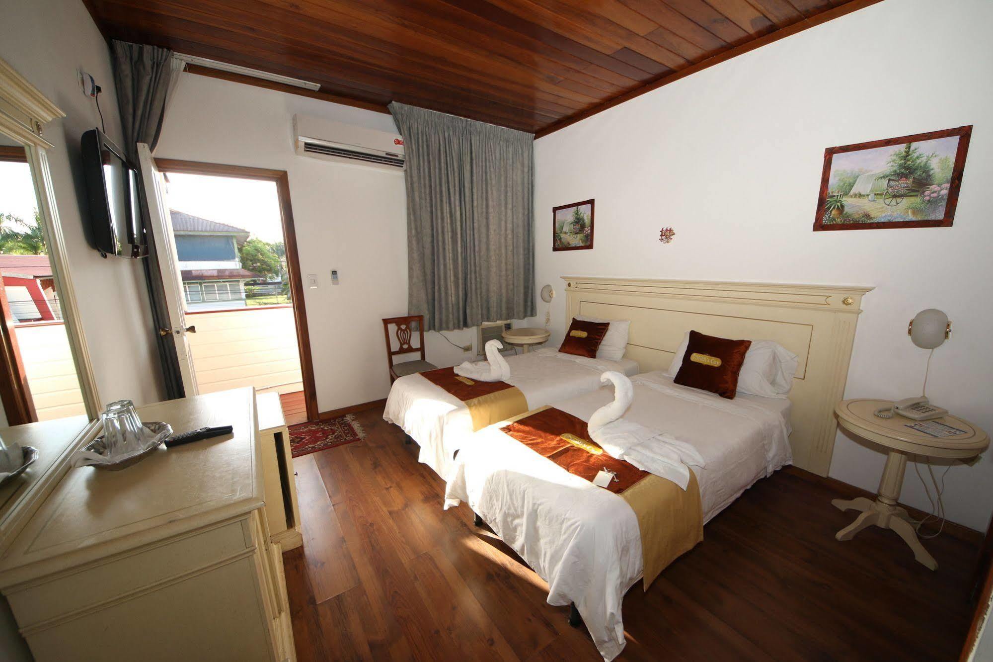 Swans Cay Hotel Bocas del Toro Eksteriør billede